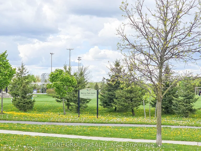 106 Castleglen Blvd — Photo 37