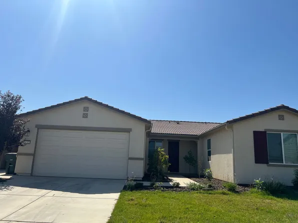 4712 Sussex Ave, Clovis, CA 93619