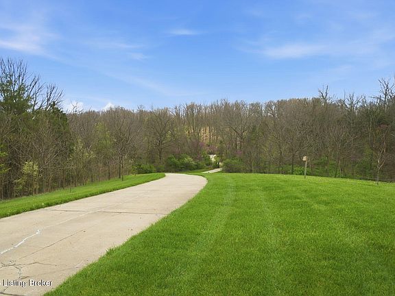5th image of 3315 Blakemore Ln