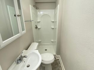 1060 Evergreen Ave, Waterloo, IA 50701