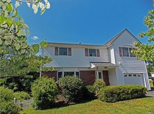 8 Rockland Ave, Nanuet, NY 10954