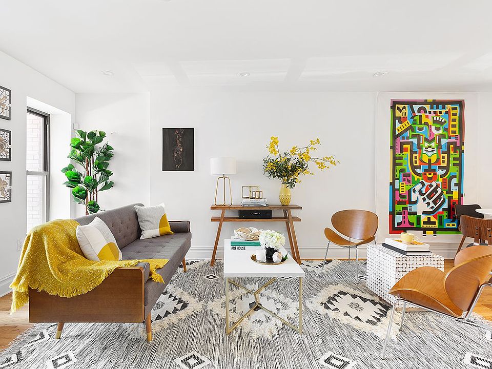 1st image of 70A Somers St #Townhouse