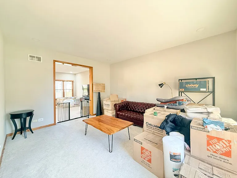2052 Gardner Cir E — Photo 6
