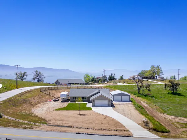 29990 Horsethief Dr, Tehachapi, CA 93561
