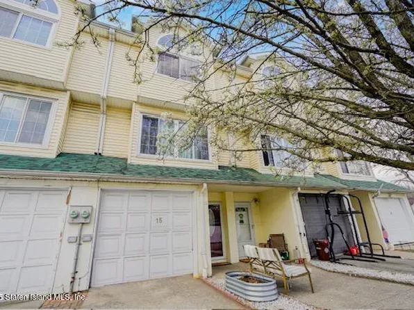 15 Ludwig Ln, Staten Island, NY 10303