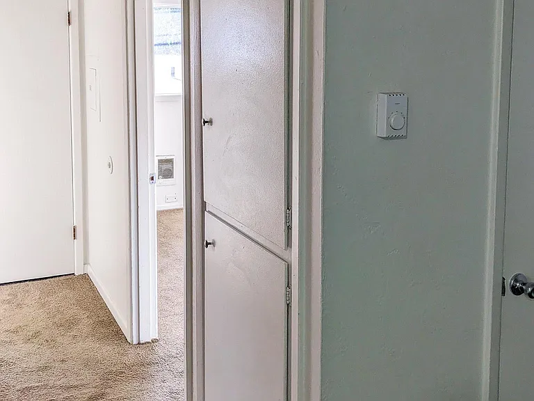 1136 Fairmount Ave S #8 — Photo 8