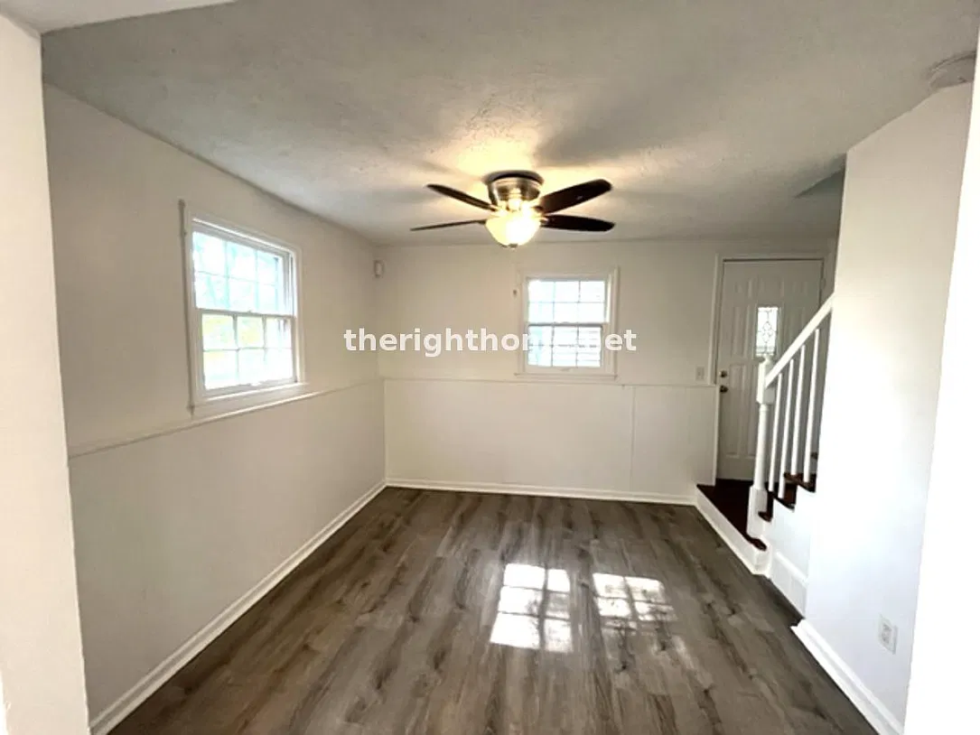 3 bed, 1.5 bath, 1280 sqft, $1,350 — Photo 4