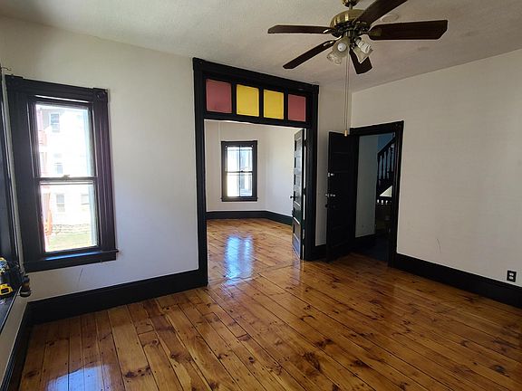Dining room to 4th bedroom/living room