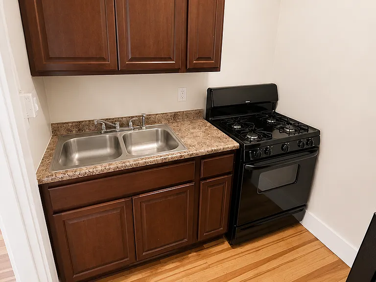 6 Main St #106 — Photo 2