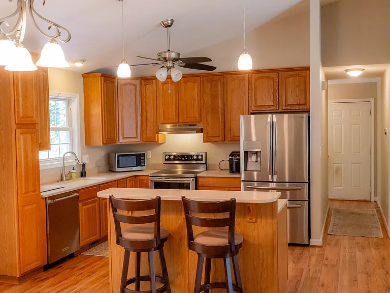 8401 Kennedy Dr — Photo 85