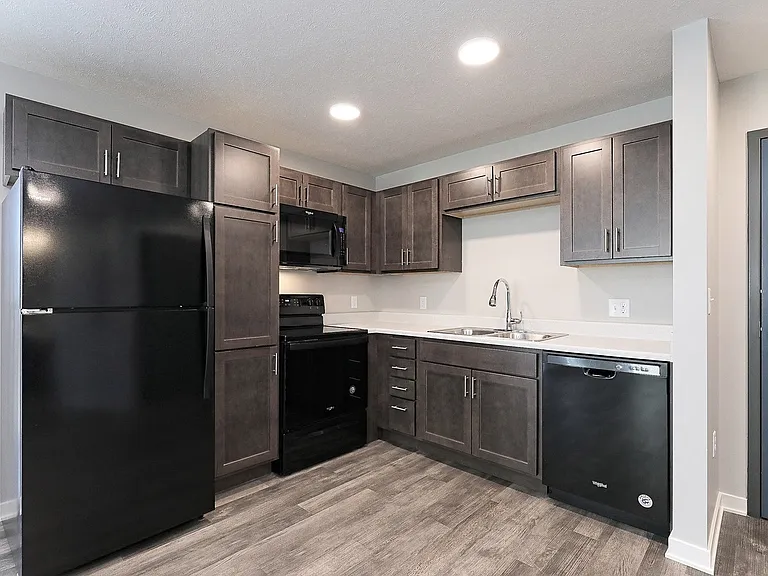 Village West Apartments — Photo 28