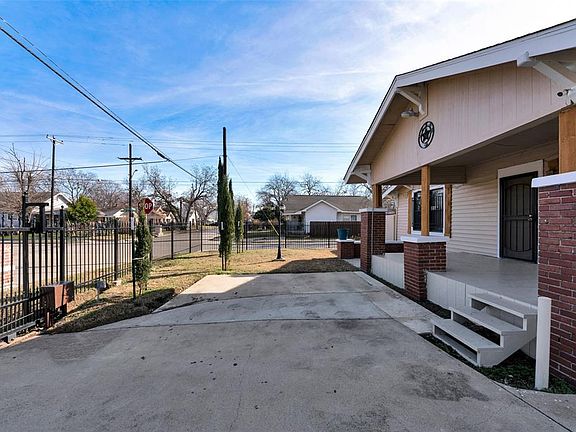 5th image of 4012 Mount Vernon Ave