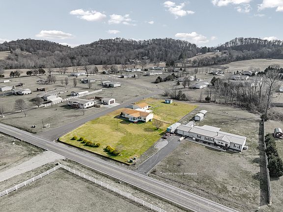 4th image of 346 Highway 307 E