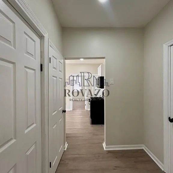 105-107 Schley St #2L — Photo 2