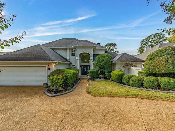 28 Masters Place Dr, Maumelle, AR 72113