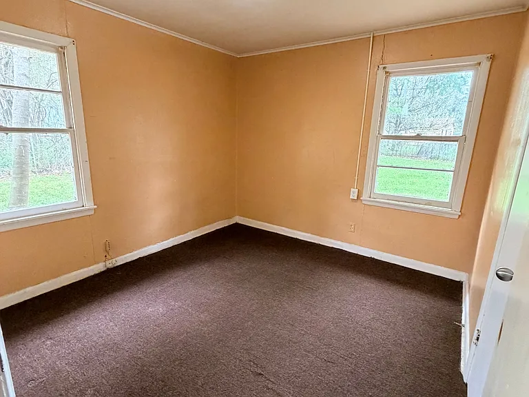 7137 Burlingame Blvd — Photo 10