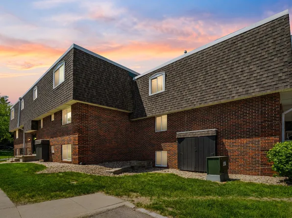 Lantern Square Apartments Spacious 1, 2 & 3 Bedrooms