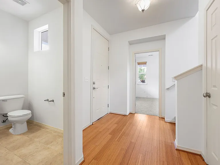 7601 Rushmore Way NE — Photo 4