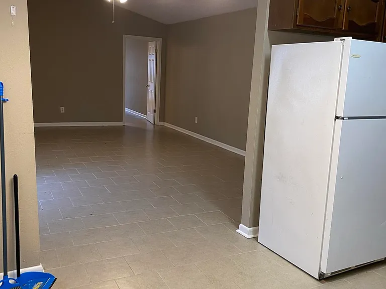 212 Briarcliff Dr — Photo 8