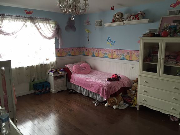 2nd image of 22 Krissa Ct