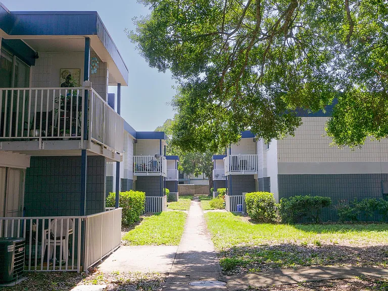 Montierra Apartments — Photo 13