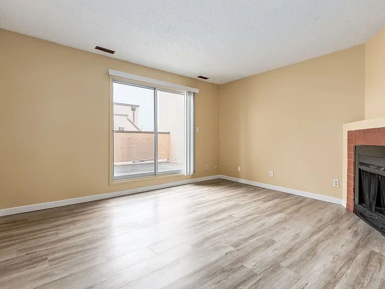 550 Rundlehorn Cir NE — Photo 27