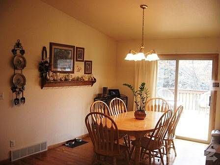 2011 Cornflower Way_Dinette