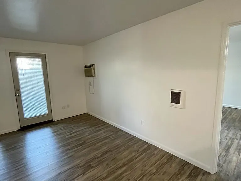 University Park Apartments near Cornell University — Photo 183