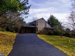 13 Banbury Sq, Hummelstown, PA 17036