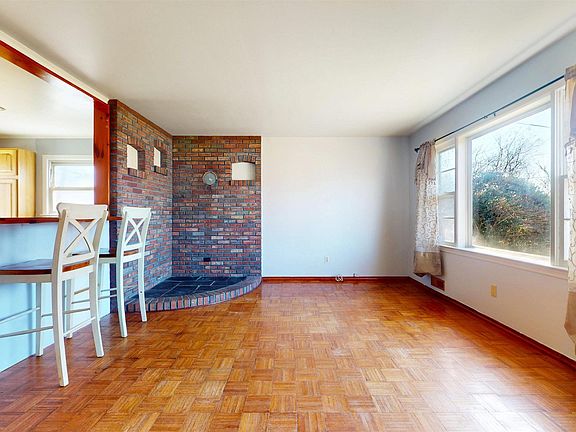 5th image of 123 Devon Rd
