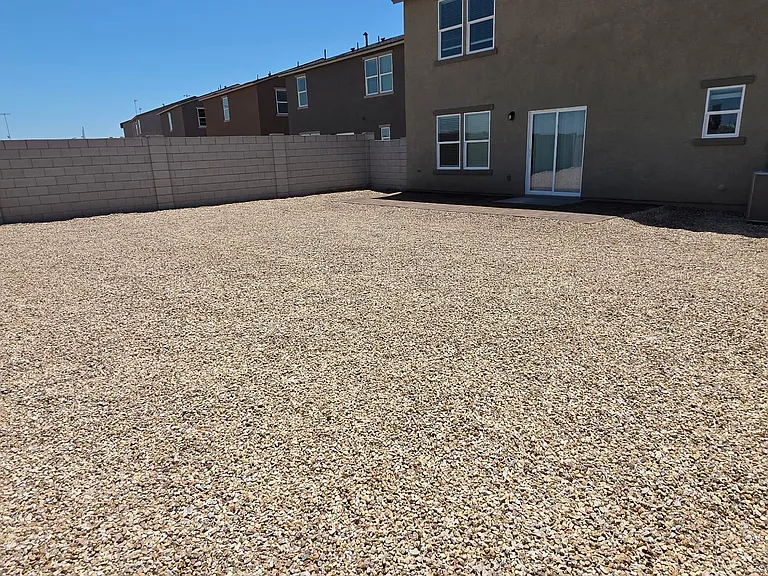 596 W Van Haren St — Photo 14