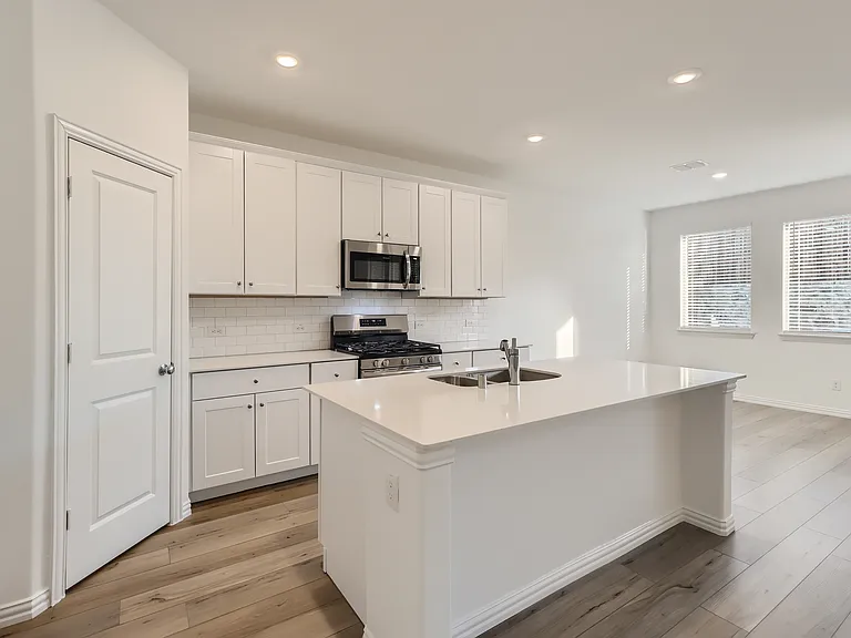 1205 Gladespring Ln — Photo 6