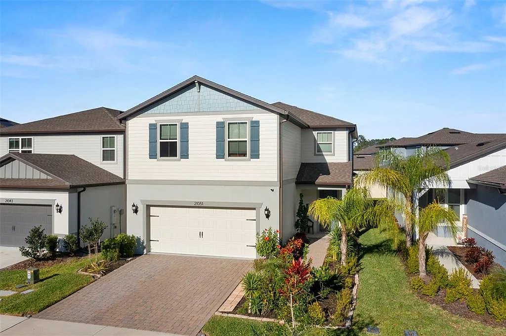 5 bed, 3.0 bath, 2615 sqft, $2,999 — Photo 4