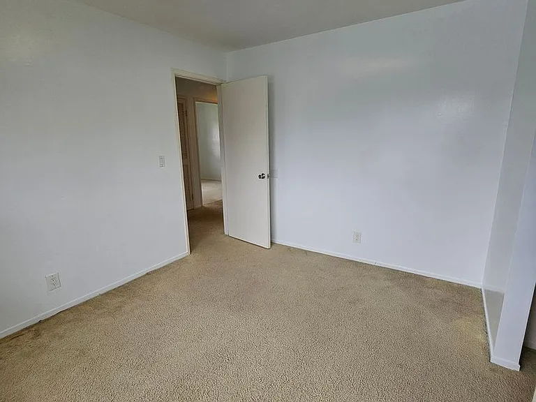 152 Lukia St — Photo 15