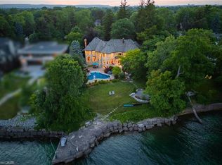 4038 Lakeshore Rd, Burlington, ON L7L1A1