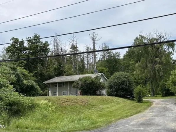9667 Rt 9, Athens, NY 12015