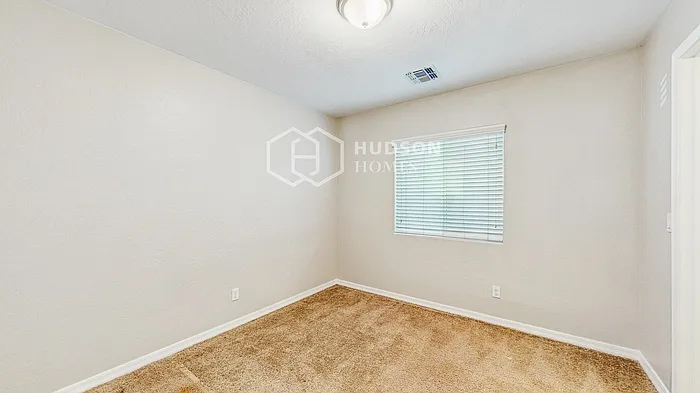 5805 S 27th Ln — Photo 12