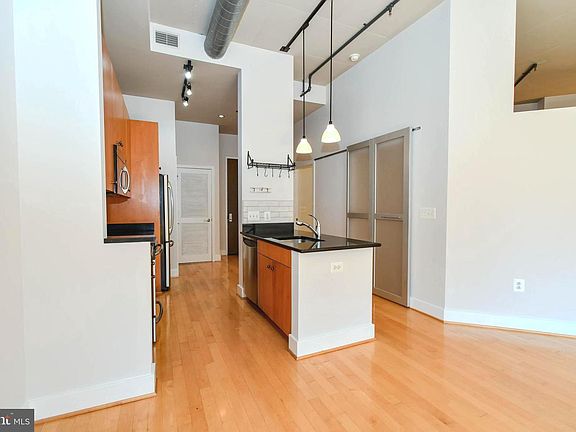 5th image of 520 John Carlyle St Unit 417