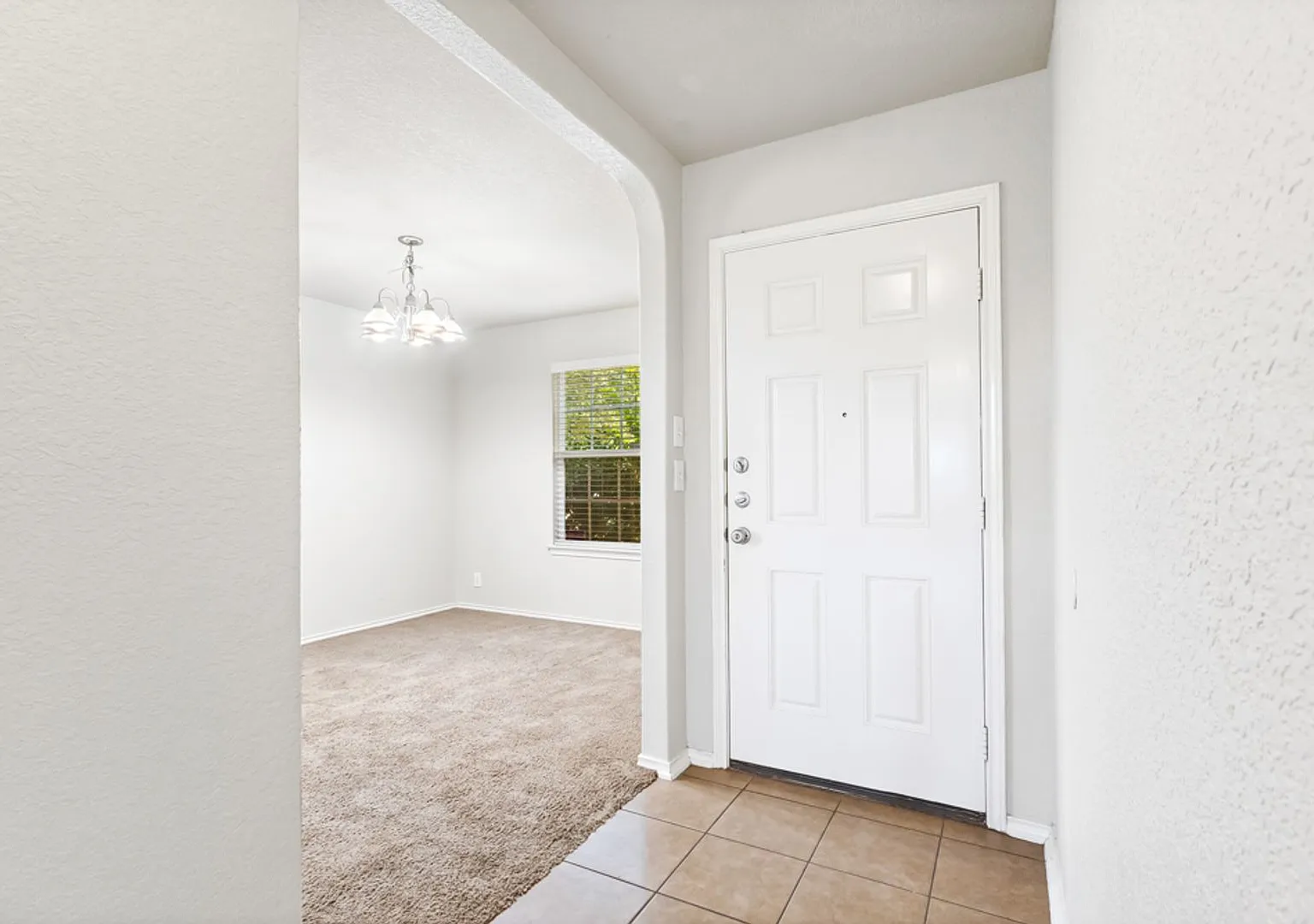 4 bedrooms, 2.5 bathrooms located in Cimarron Trail Subdivision — Photo 4