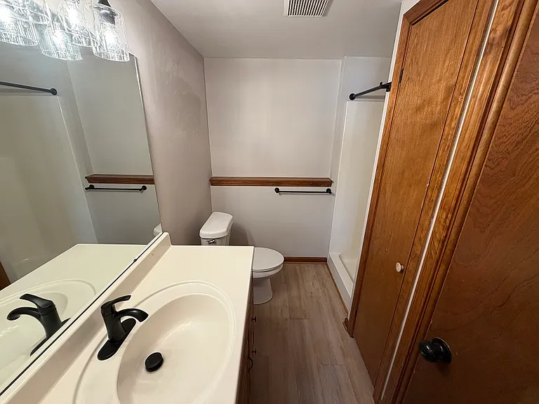 4541 Brookmeadow Ct SE — Photo 7