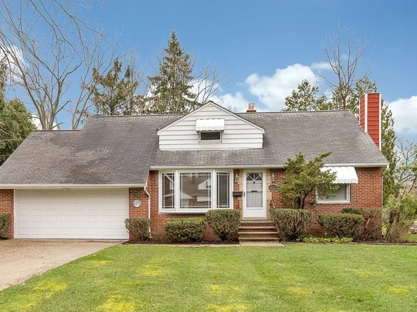 1830 Skyline Dr, Richmond Heights, OH 44143