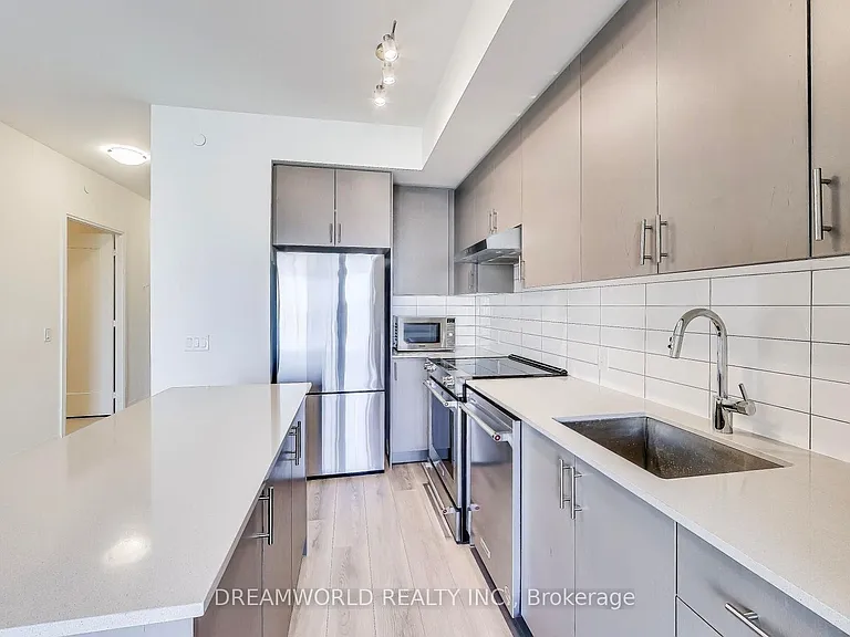 9000 Jane St #1409 — Photo 10