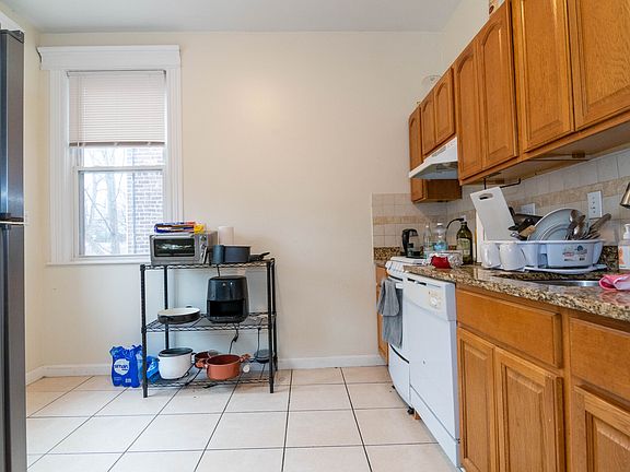 4th image of 22-2 Euston St
