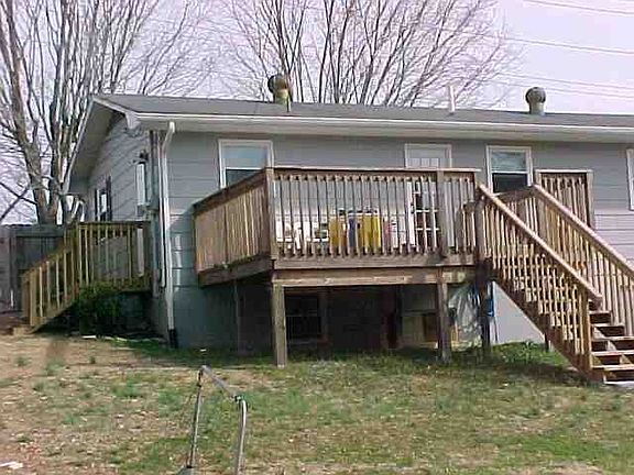 2nd image of 205 Roadway Dr SE
