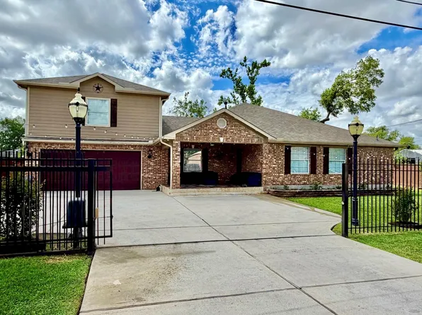 14110 Brownsville St, Houston, TX 77015