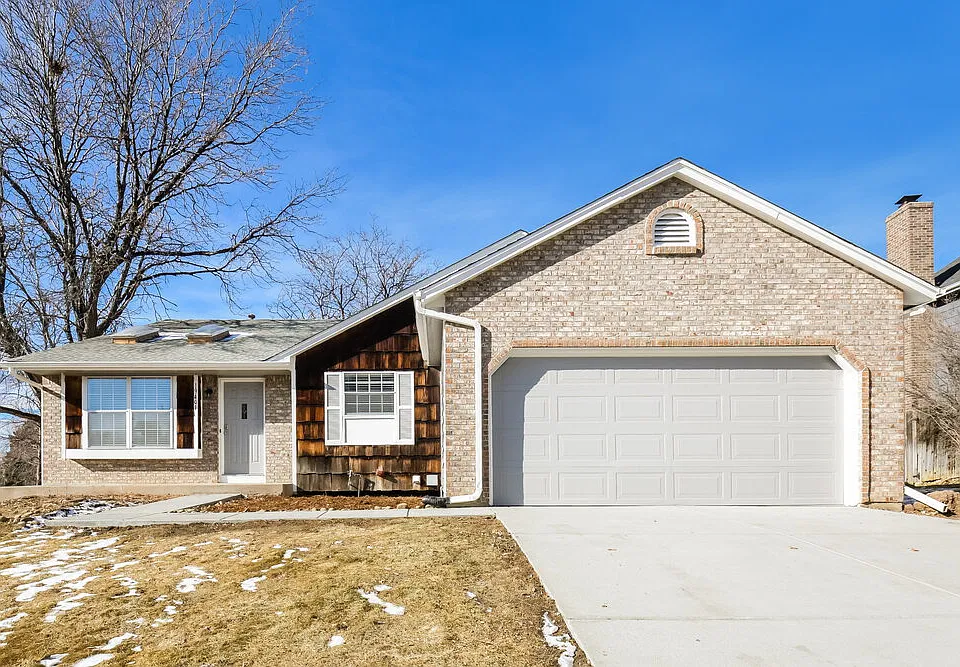 19401 E Navarro Dr