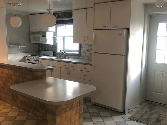 3rd image of 0 Morton Hill Ave #1