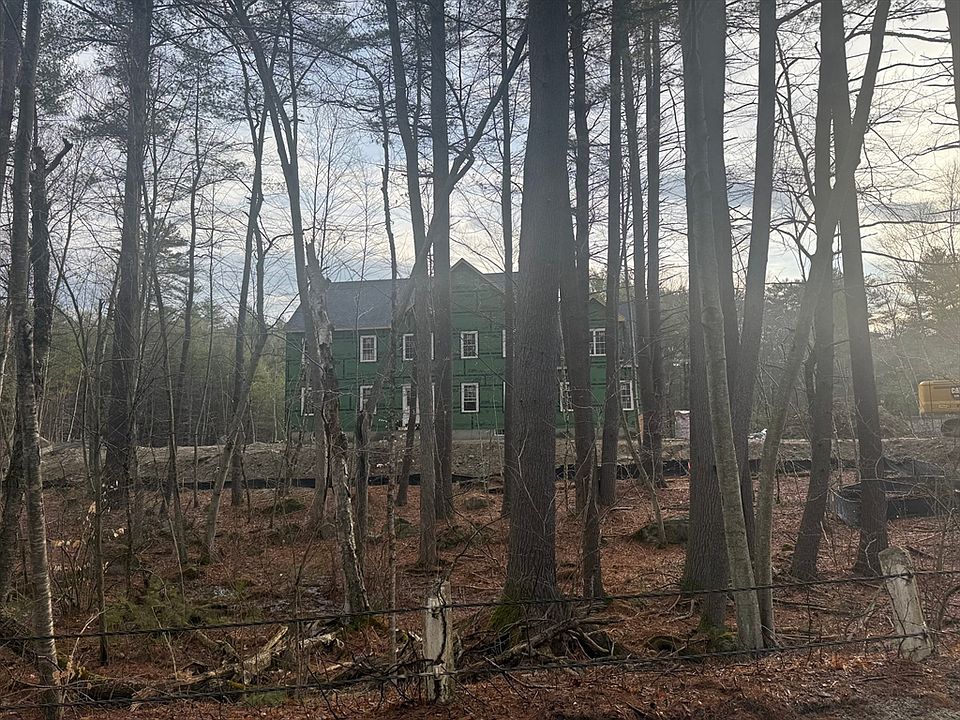 2nd image of 3 Moon Hill Rd