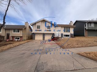 8054 Redick Ave, Omaha, NE 68122