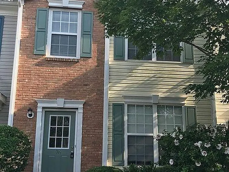 76 Highoak Dr NE — Photo 1